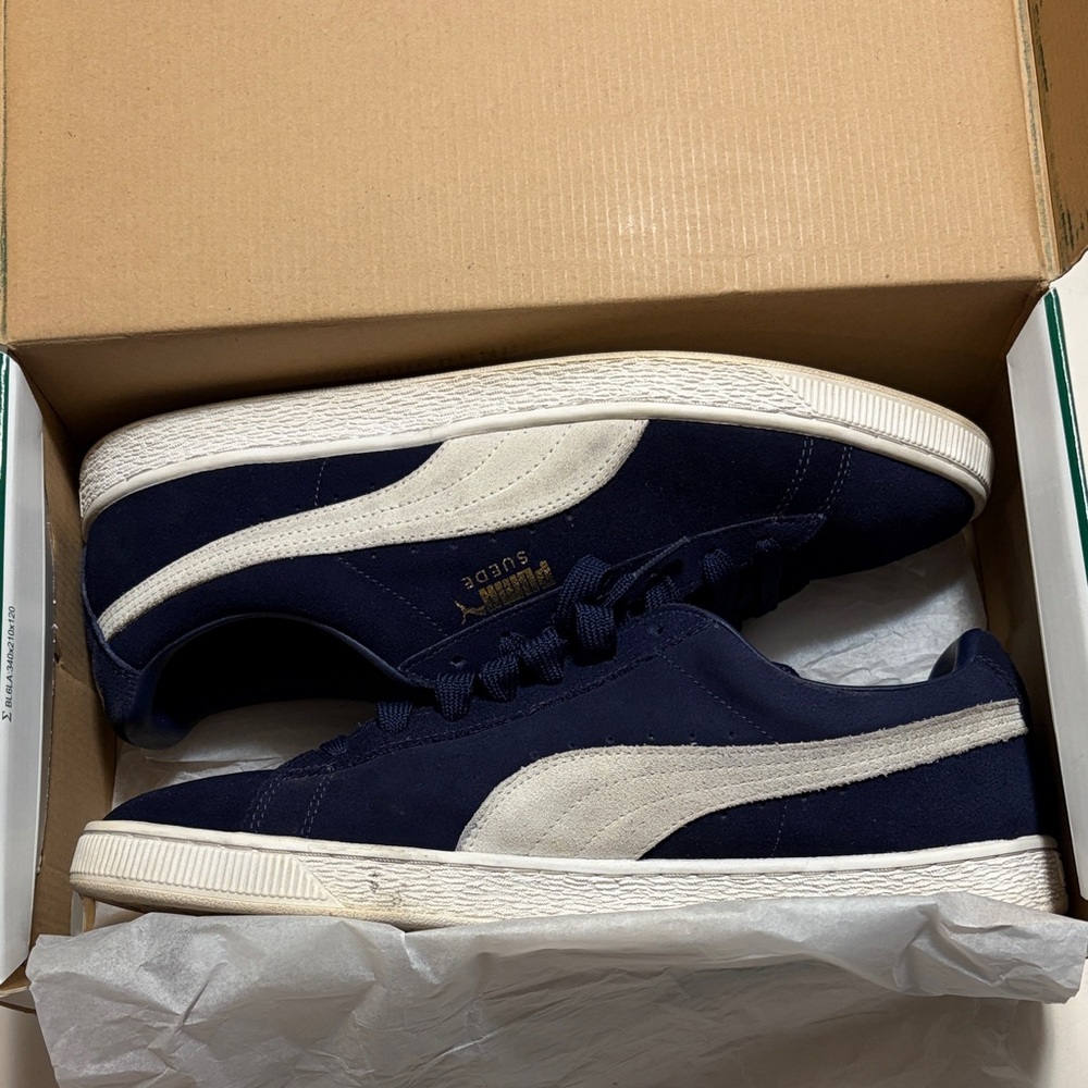 Puma Men's Dark Blue and White Suede Sneakers